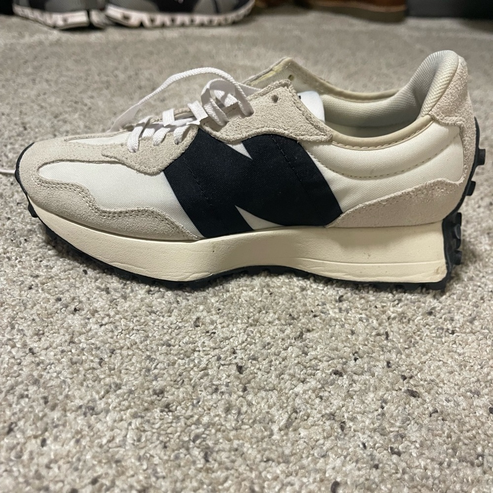 New Balance Cream & Black 327 Low-Top Sneakers
